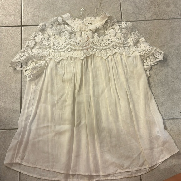 Entro white lace top - Picture 1 of 2